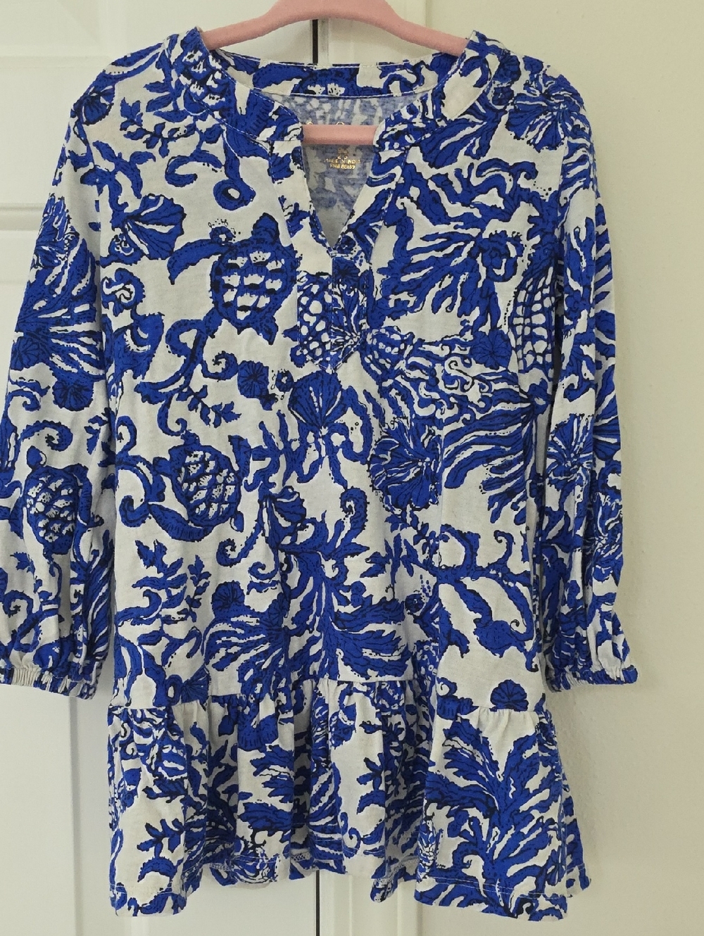 Lilly Pulitzer Blue and White Floral Henley Top